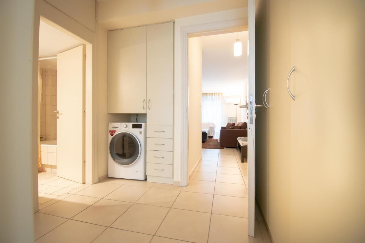 Homey Penthouse In Kypseli * 雅典