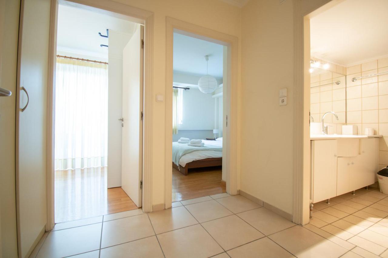 Homey Penthouse In Kypseli 公寓