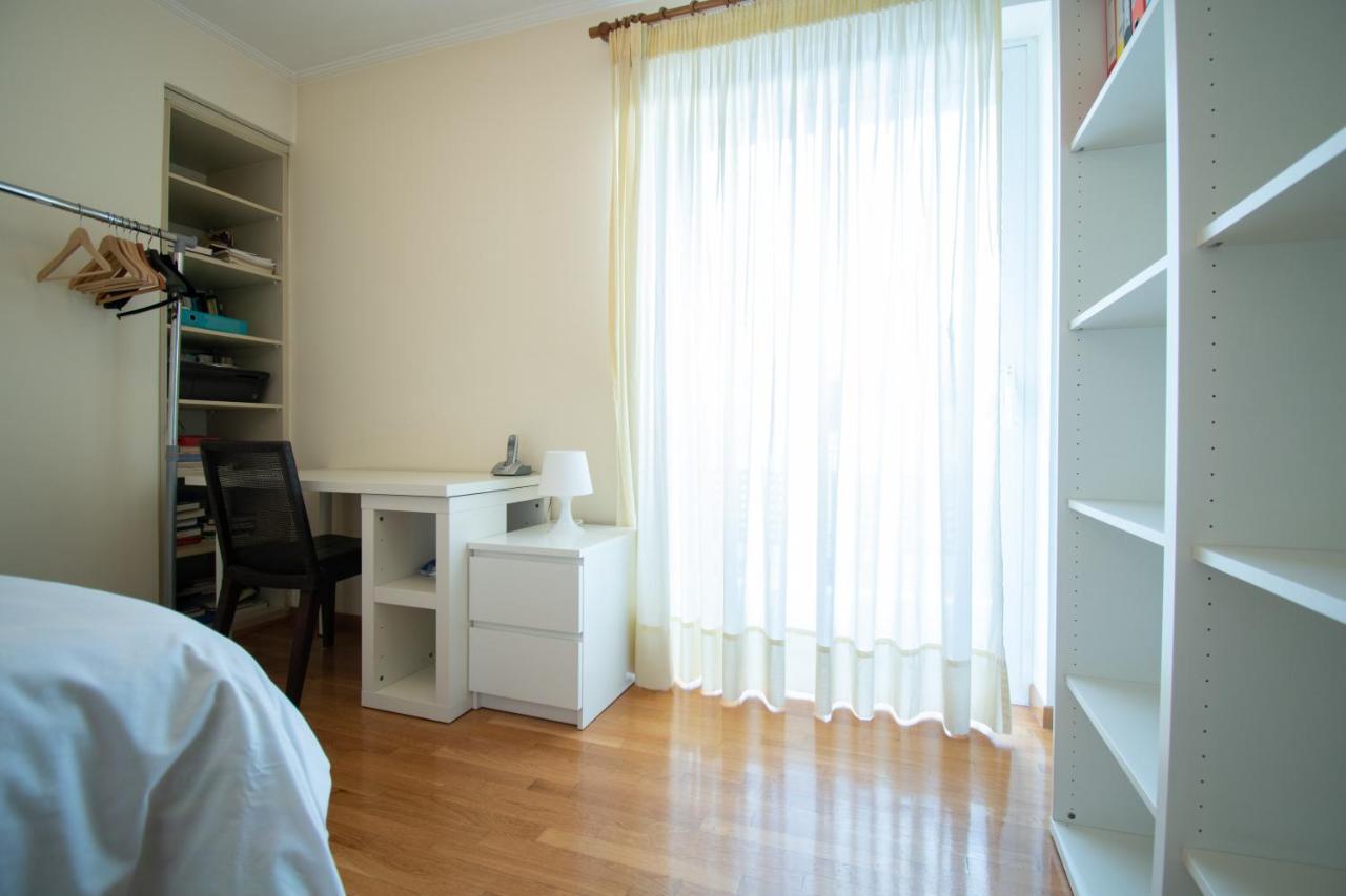 Homey Penthouse In Kypseli *